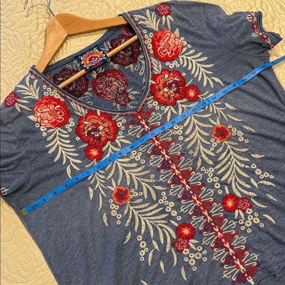 Embroidered Floral V-Neck Top - Blue and Red - Picture 8 of 11